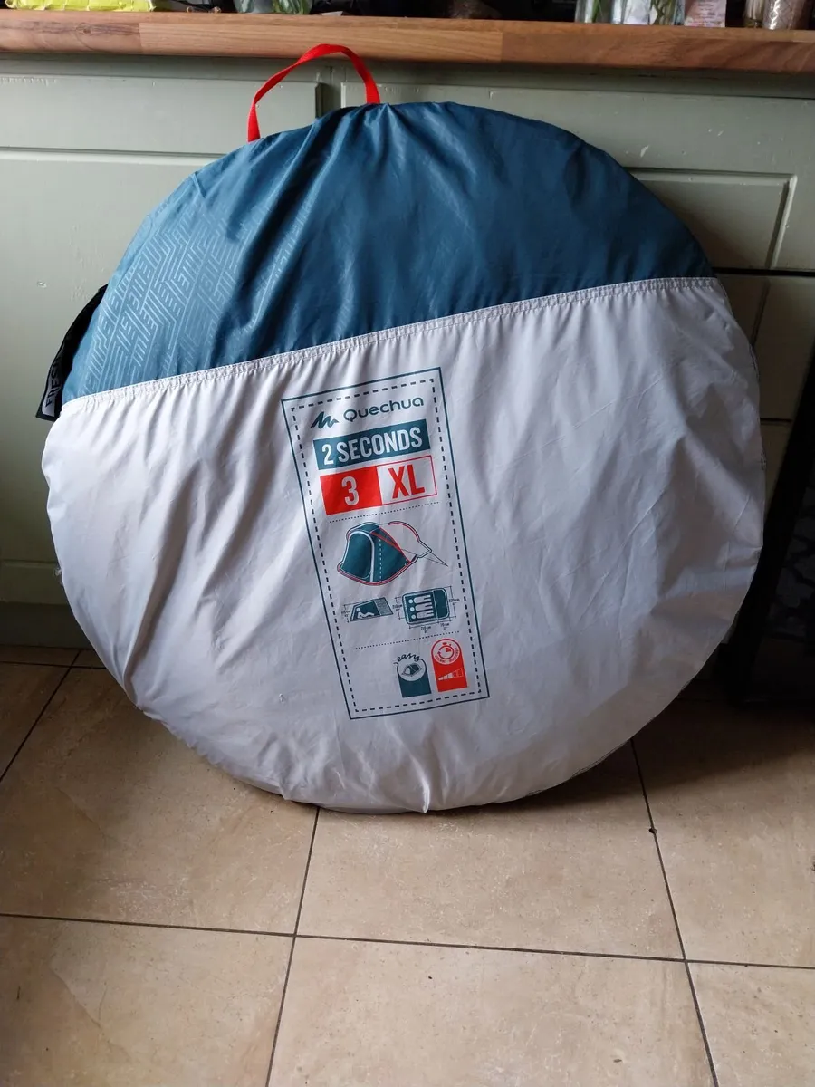 3 man Pop Up Tent,  Excellent Condition - Image 1