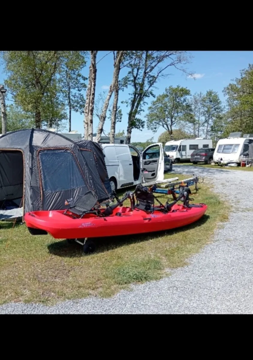 Two person kayak with peddle system - Image 4