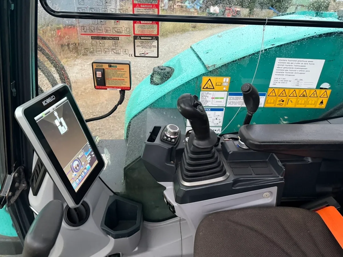 Kobelco 85 8 ton digger - Image 3