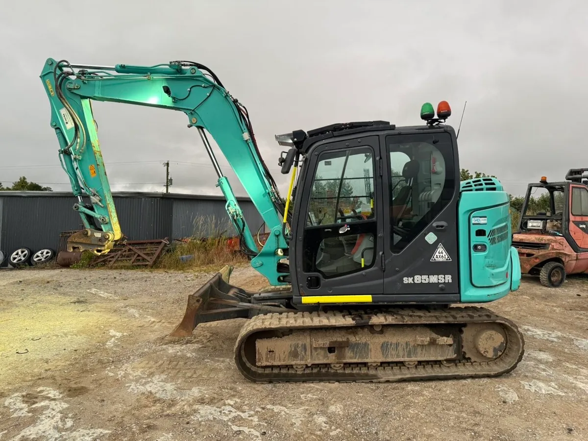 Kobelco 85 8 ton digger - Image 2