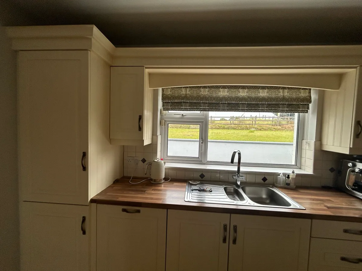 Kitchen and electrical appliances - Image 1