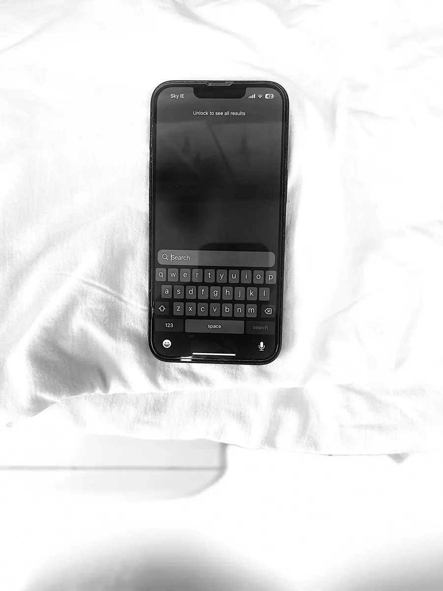 iPhone 13 128gb Unlocked - Image 1