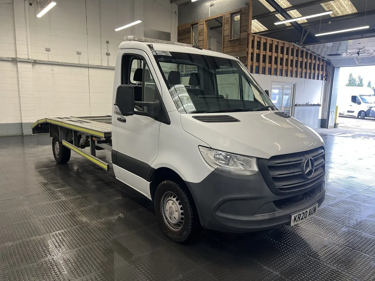 VB - 2020 Mercedes-Benz Sprinter Transporter Van - Image 1