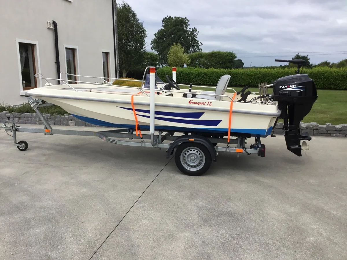 Dell Eurosport 13 sports boat - Image 2