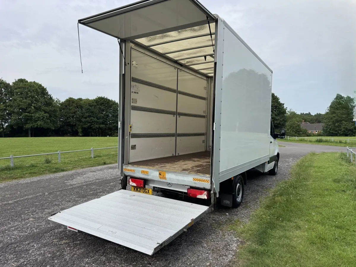 VB - 2021 Mercedes-Benz Sprinter Luton Box Van - Image 3