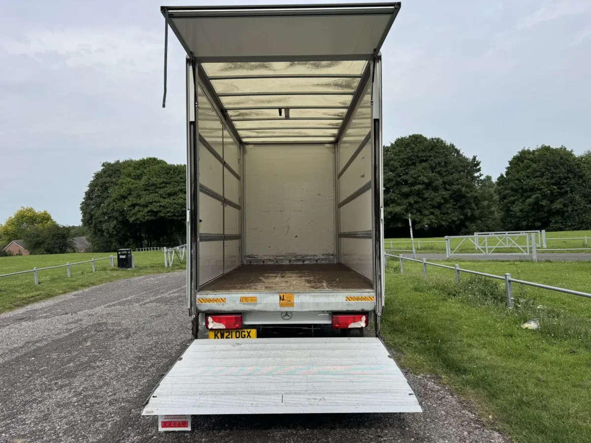 VB - 2021 Mercedes-Benz Sprinter Luton Box Van - Image 4