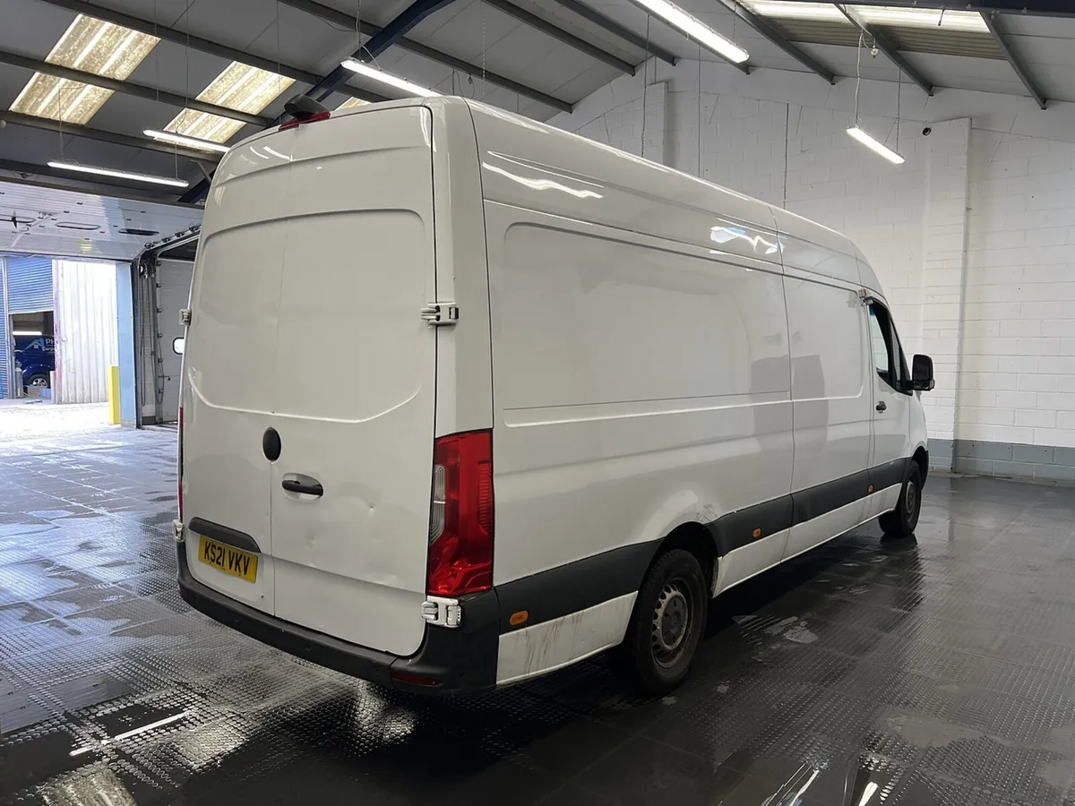 VB - 2021 Mercedes-Benz Sprinter Refrigerated Van - Image 4
