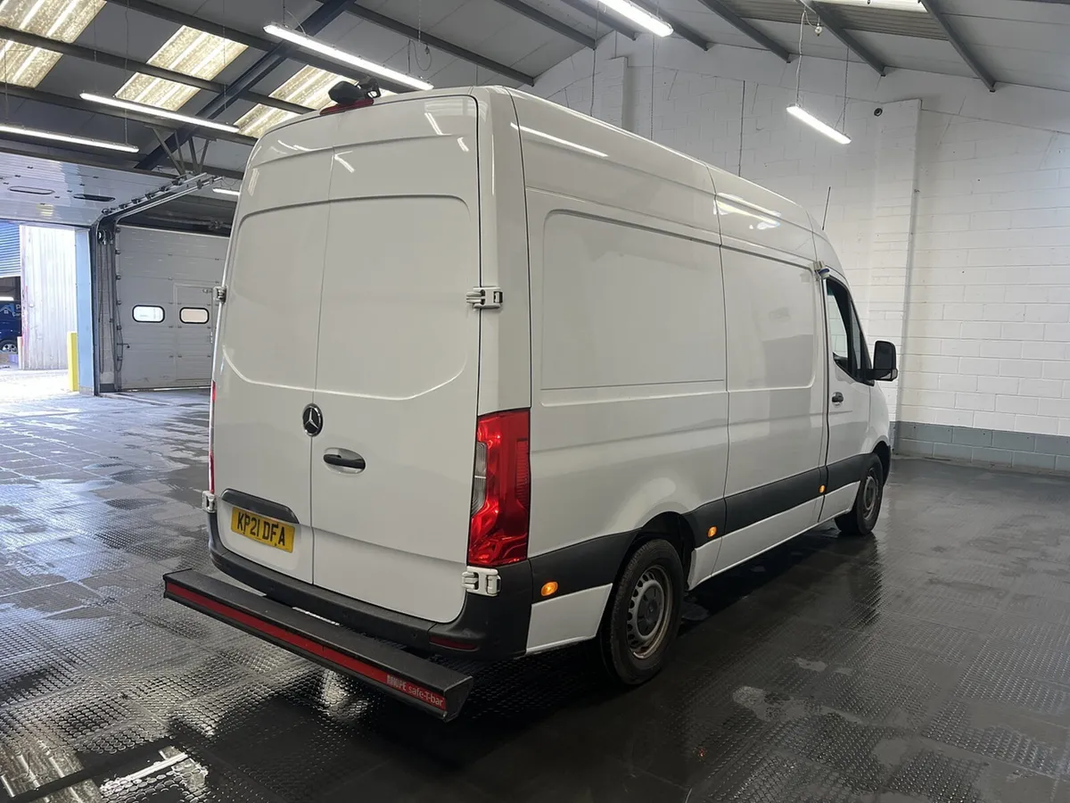 VB - 2021 Mercedes-Benz Sprinter Refrigerated Van - Image 3