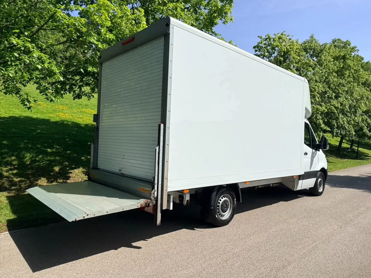 VB - 2021 Mercedes-Benz Sprinter Luton Box Van - Image 4