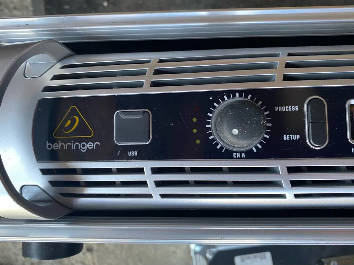 Beheringer Power Amp - Image 3
