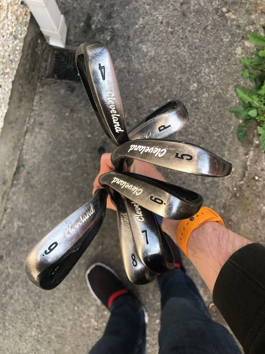 Cleveland CG7 Black Pearl Irons (4-PW) - Image 1