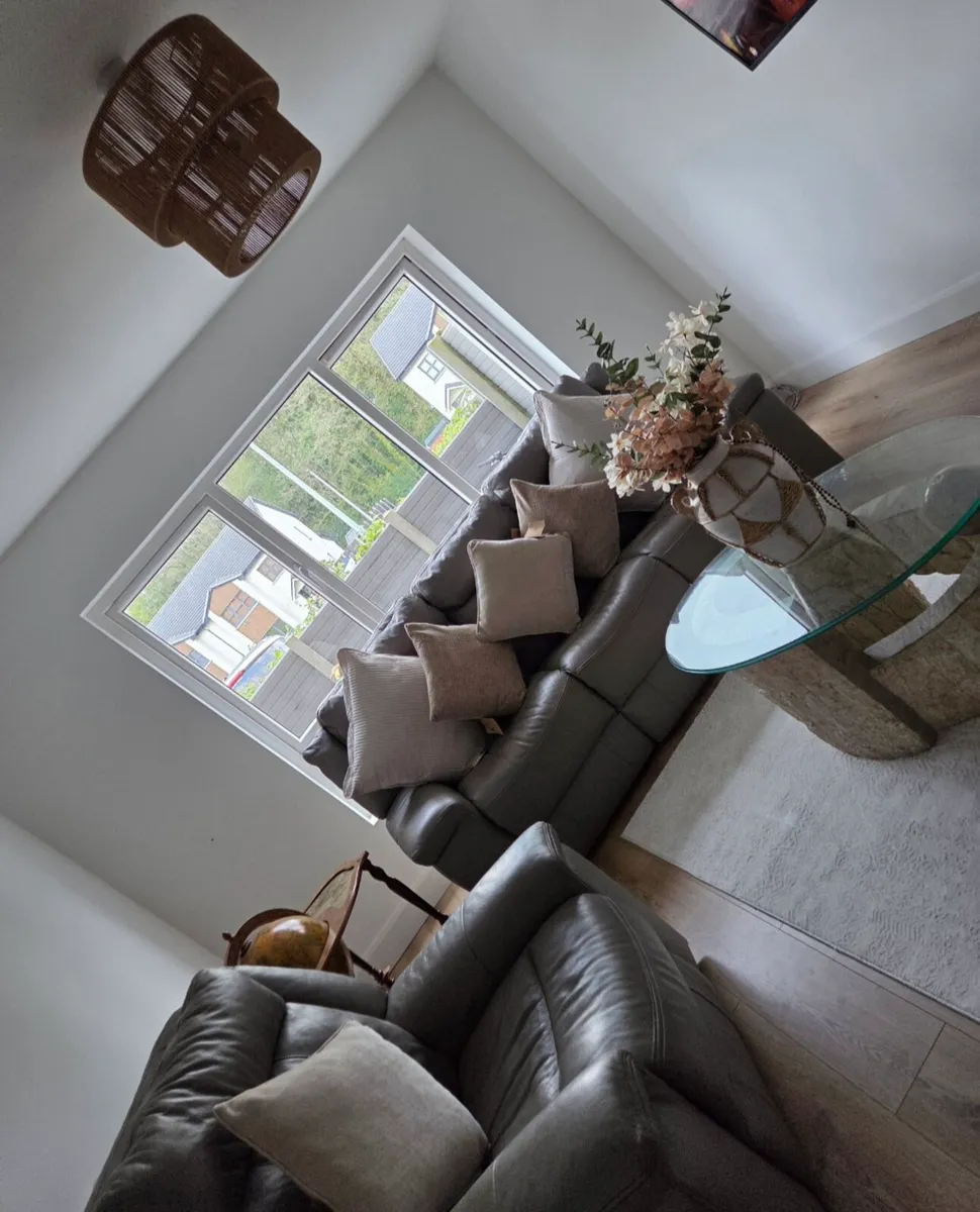Italian Leather Suite - Image 1