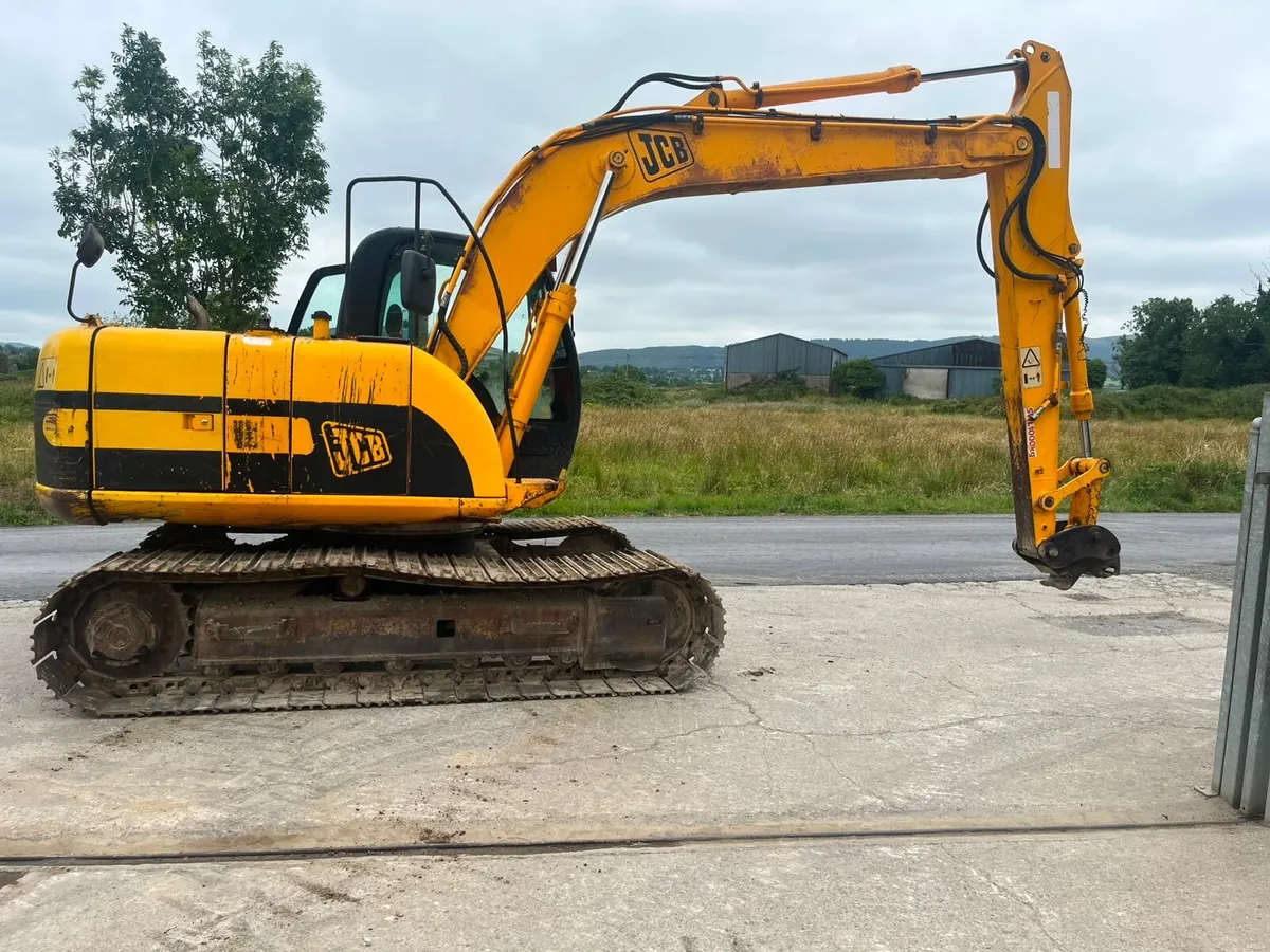 JCB JS130 Groundworker - Image 4
