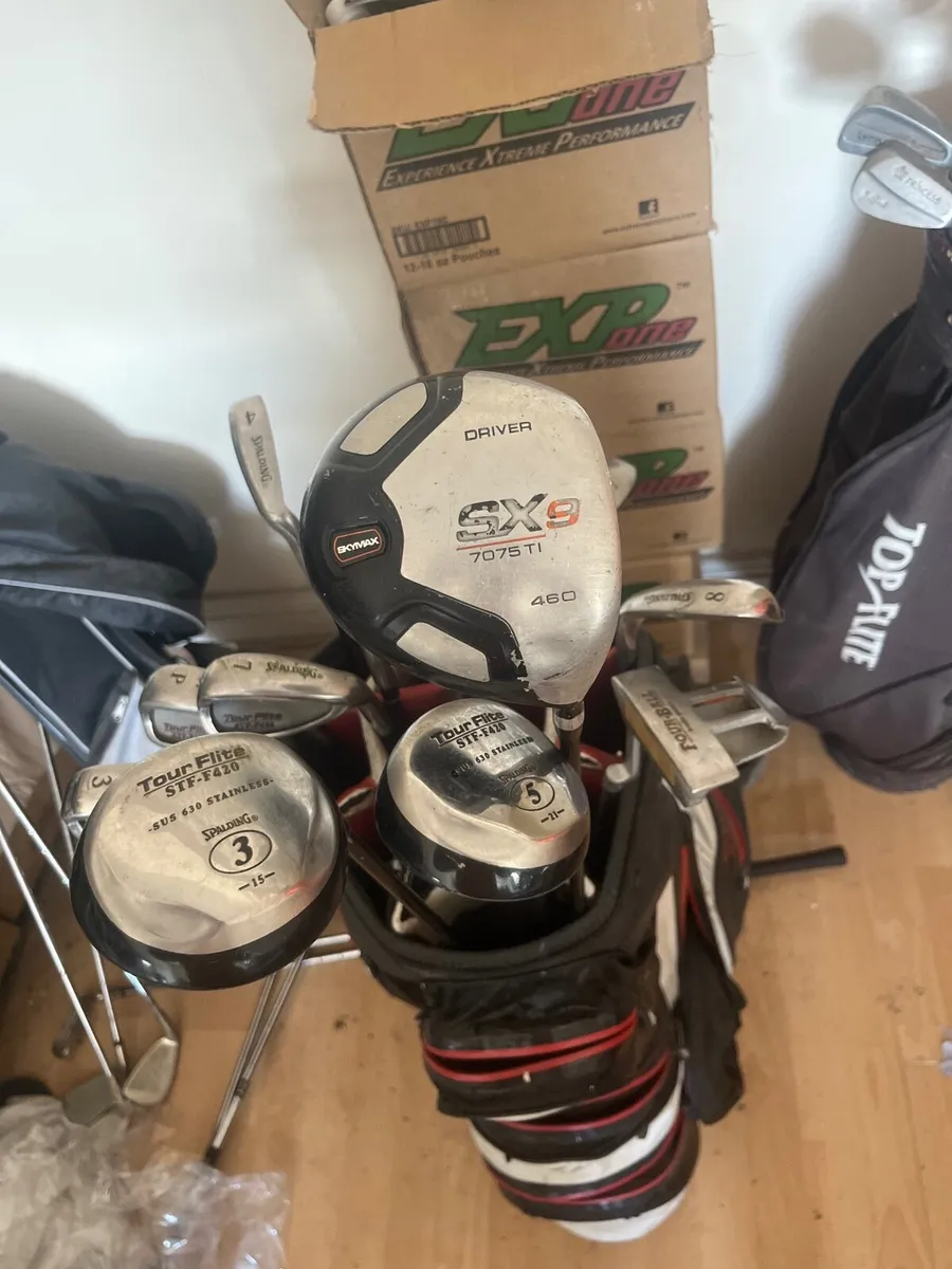 Right hand golf clubs - Image 1