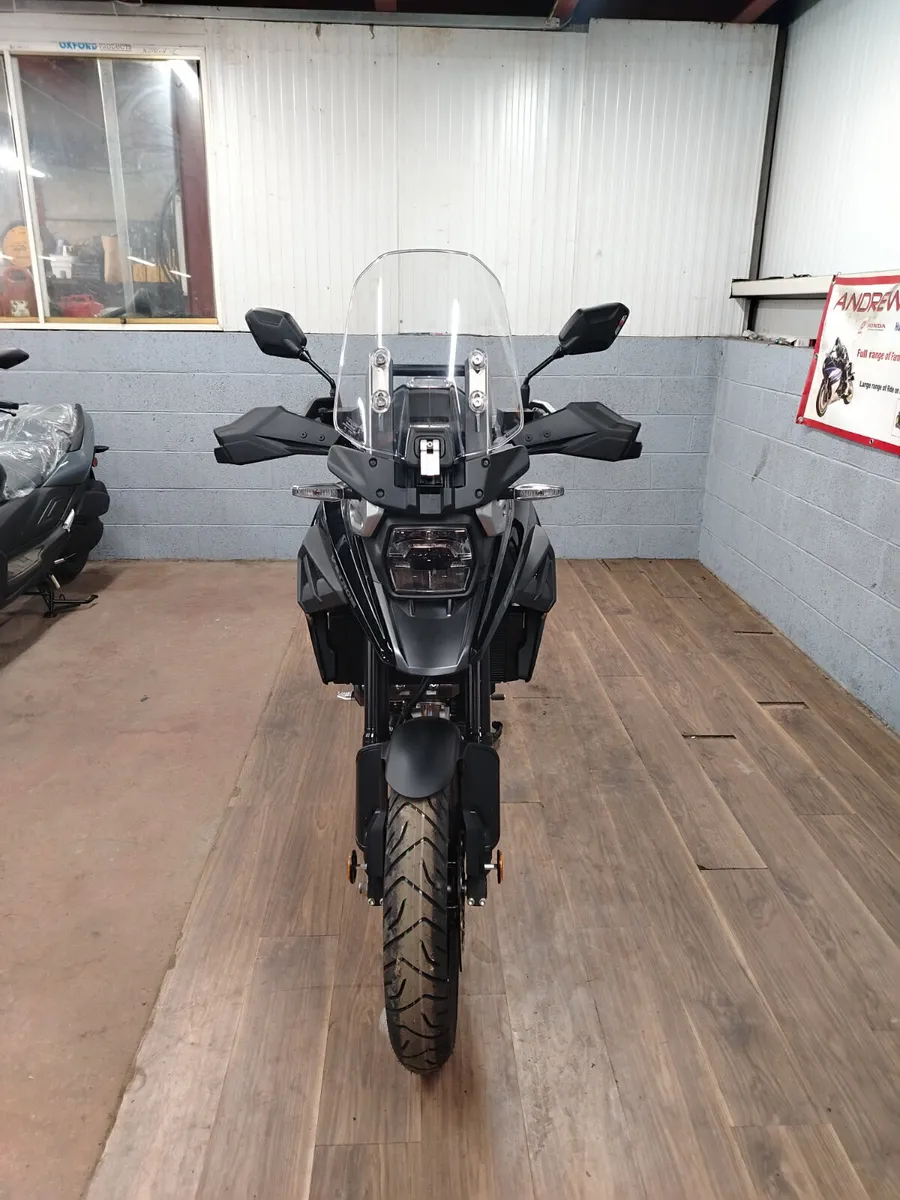 Suzuki DL1050 V Strom Black - Image 4