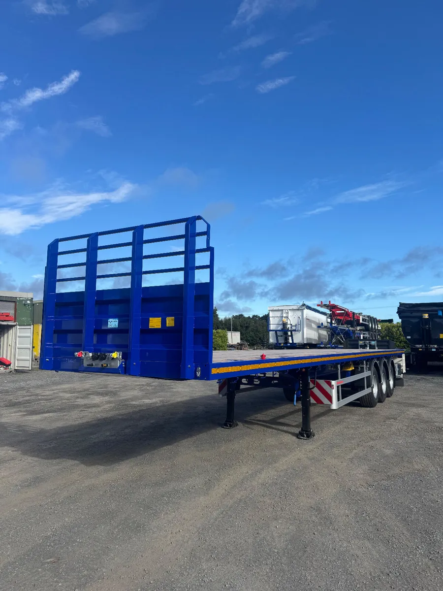 Flat Trailer  New Kassbohrer - Image 3