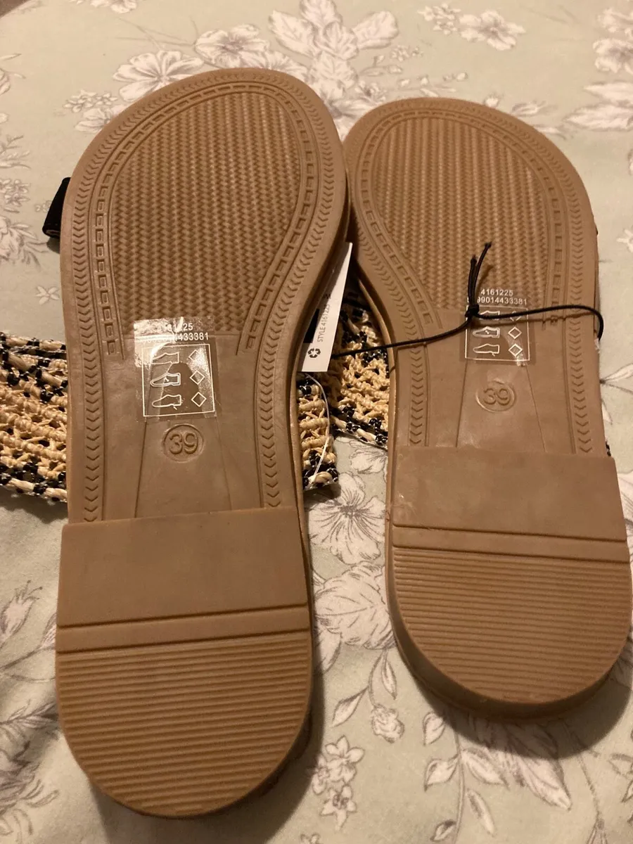 Sandals - Image 3