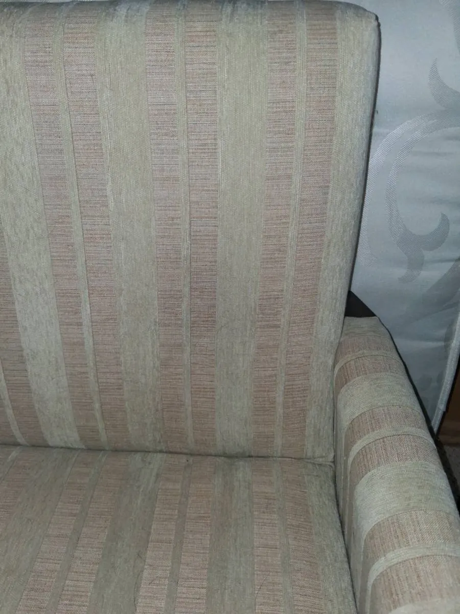 Fold out couch - Image 4