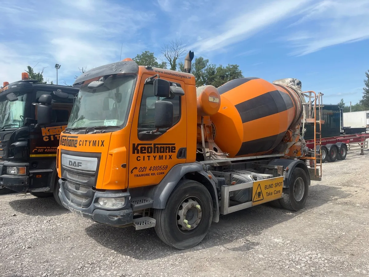 DAF LF Concrete Mixer - Image 3