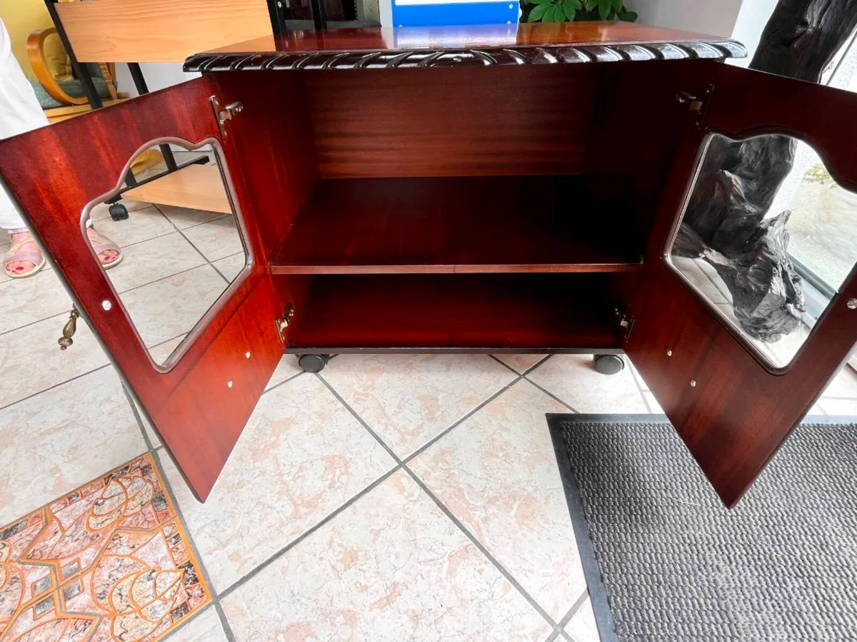 Television Unit - Image 2