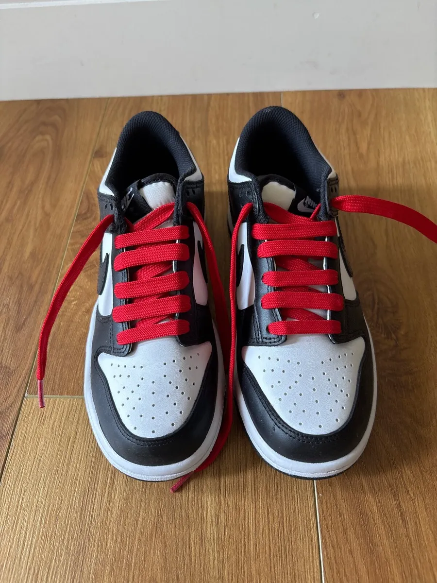 Nike Dunk Low Trainers - Image 1