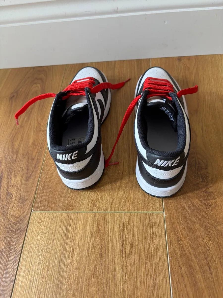 Nike Dunk Low Trainers - Image 3