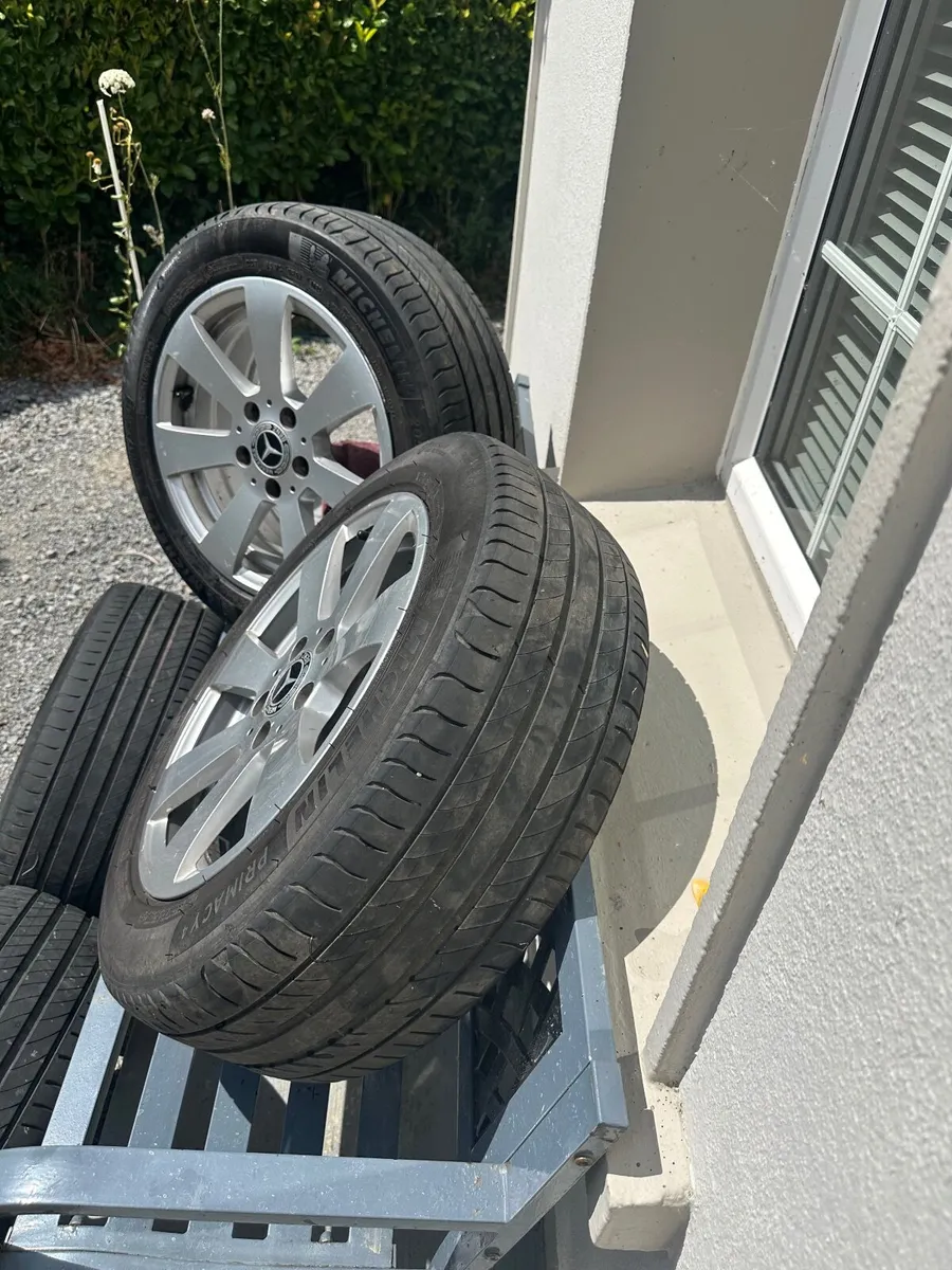 Mercedes wheels& tyres - Image 1