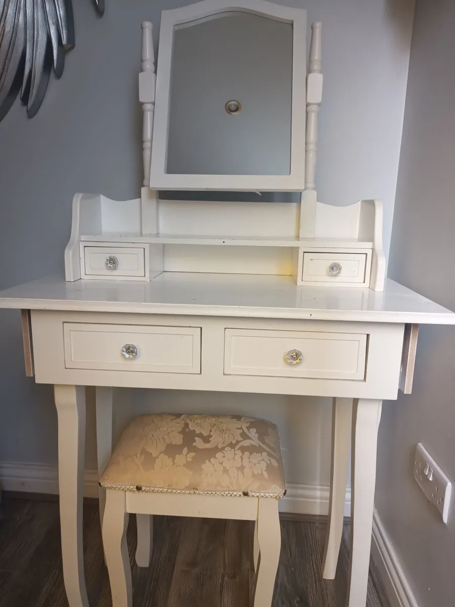 Vanity Desk & Chair - Image 2