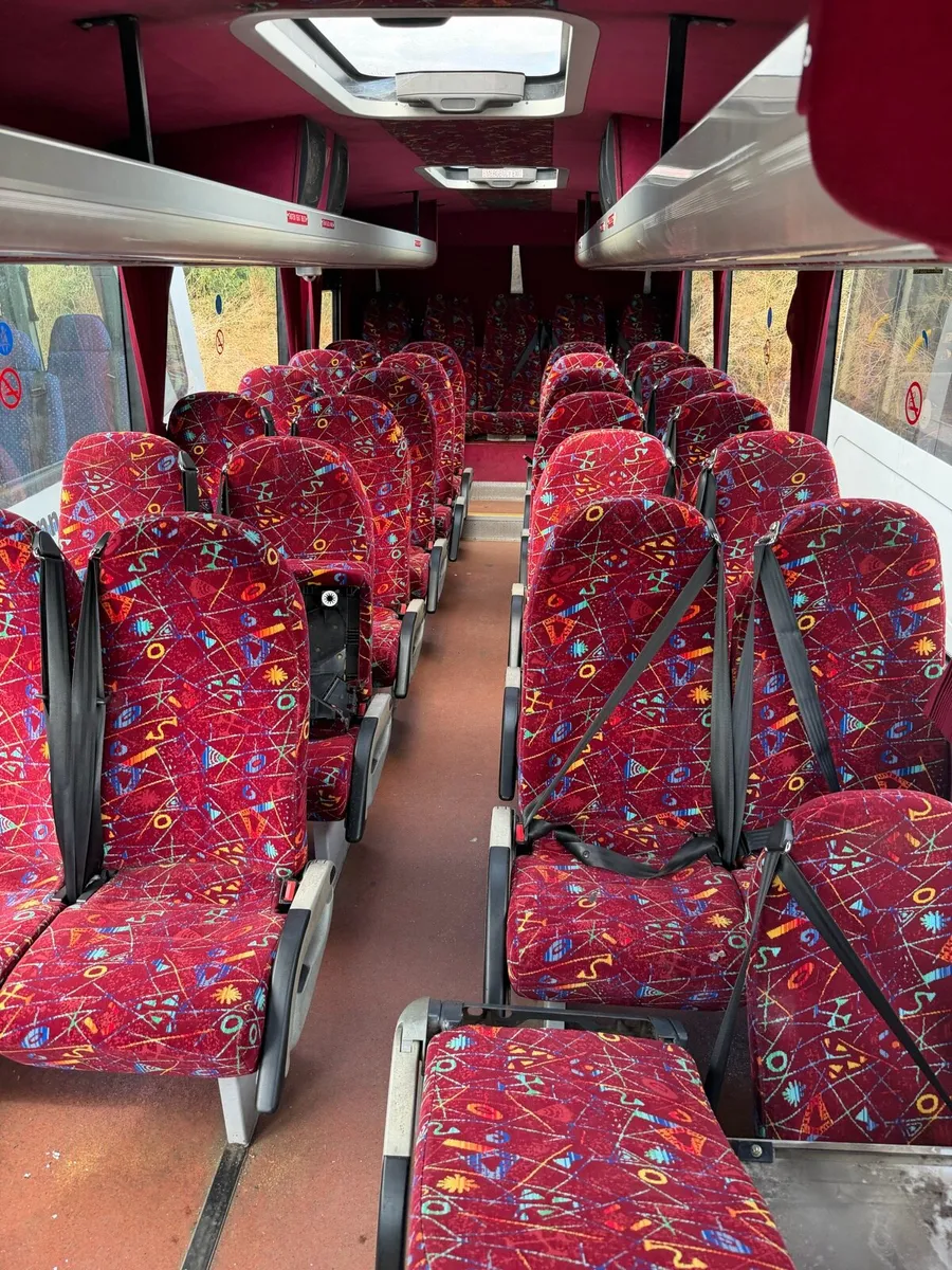 Bus - Image 1