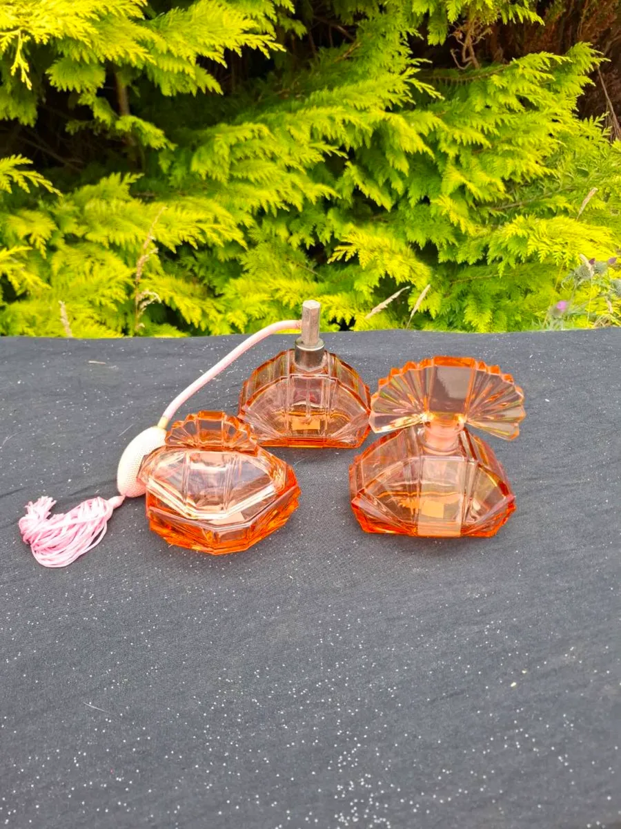 Glass vintage perfume set - Image 1