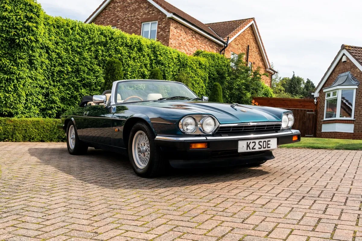1993 Jaguar XJS 4.0 Cabriolet - British Racing Gre - Image 1
