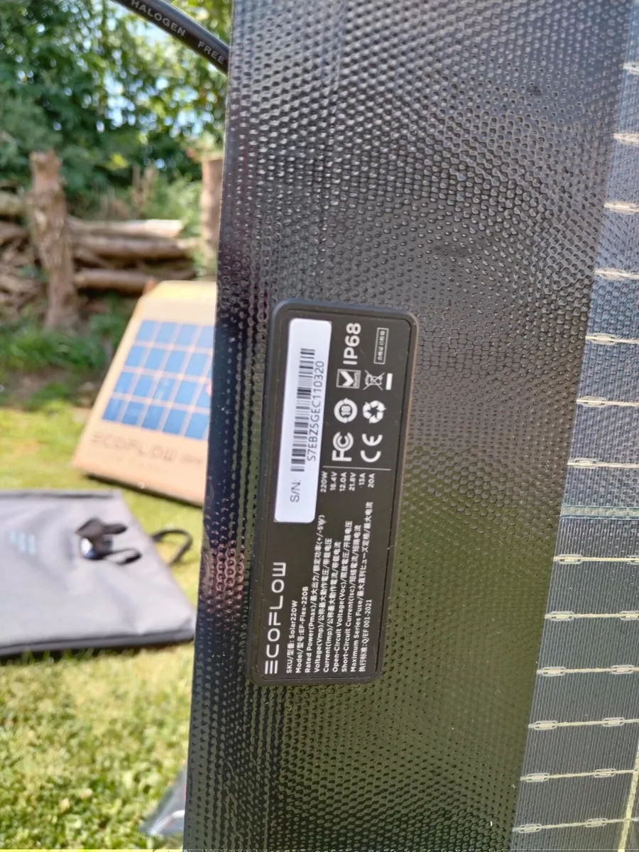 220watt Bi Facial Portable Foldable Solar Panel - Image 3