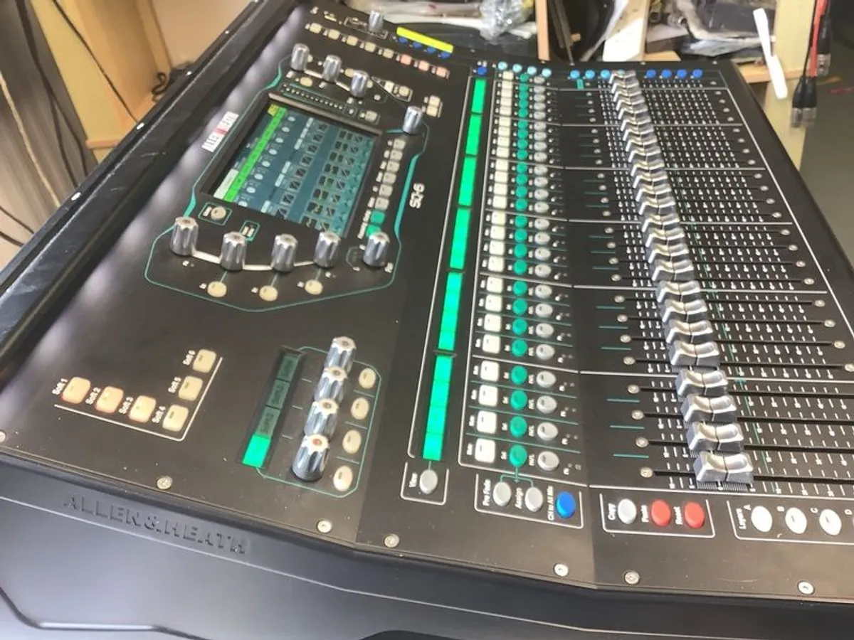 SQ 6 Allen & Heath digital mixing desk - Image 4