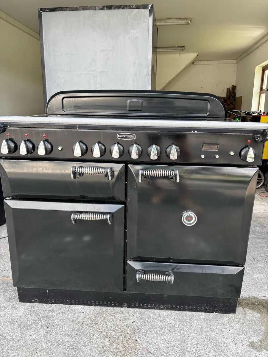 Black rangemaster cooker - Image 1