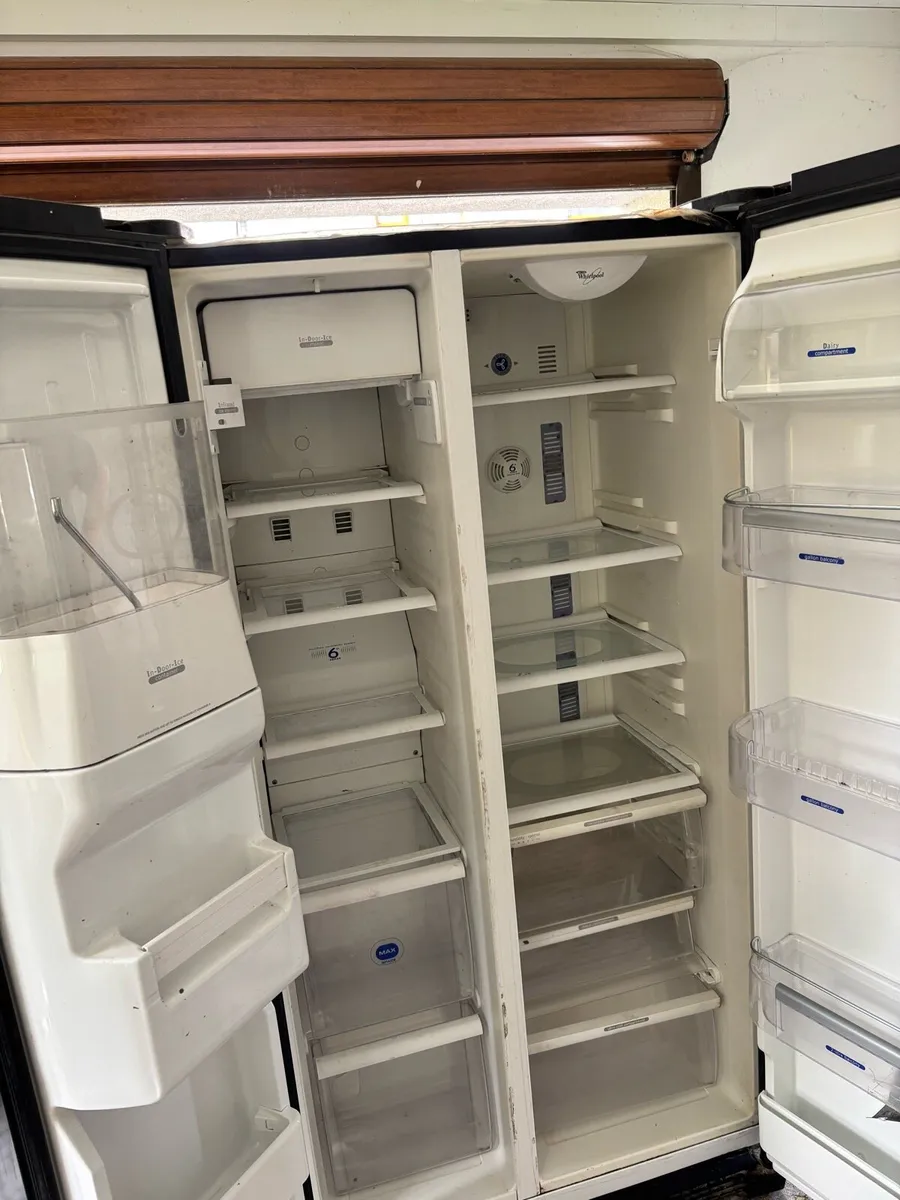 whirlpool American style fridge freezer - Image 4