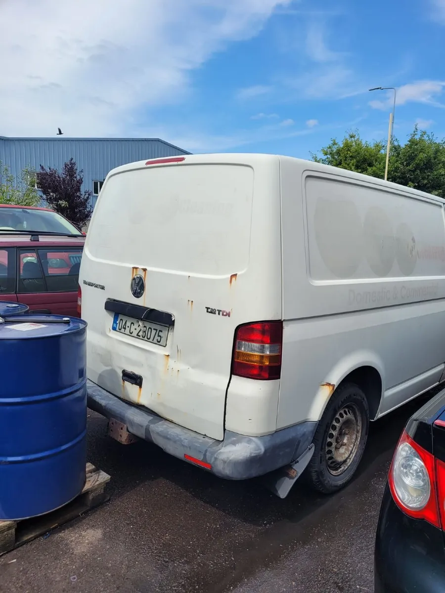 Volkswagen Transporter 2004 - Image 4