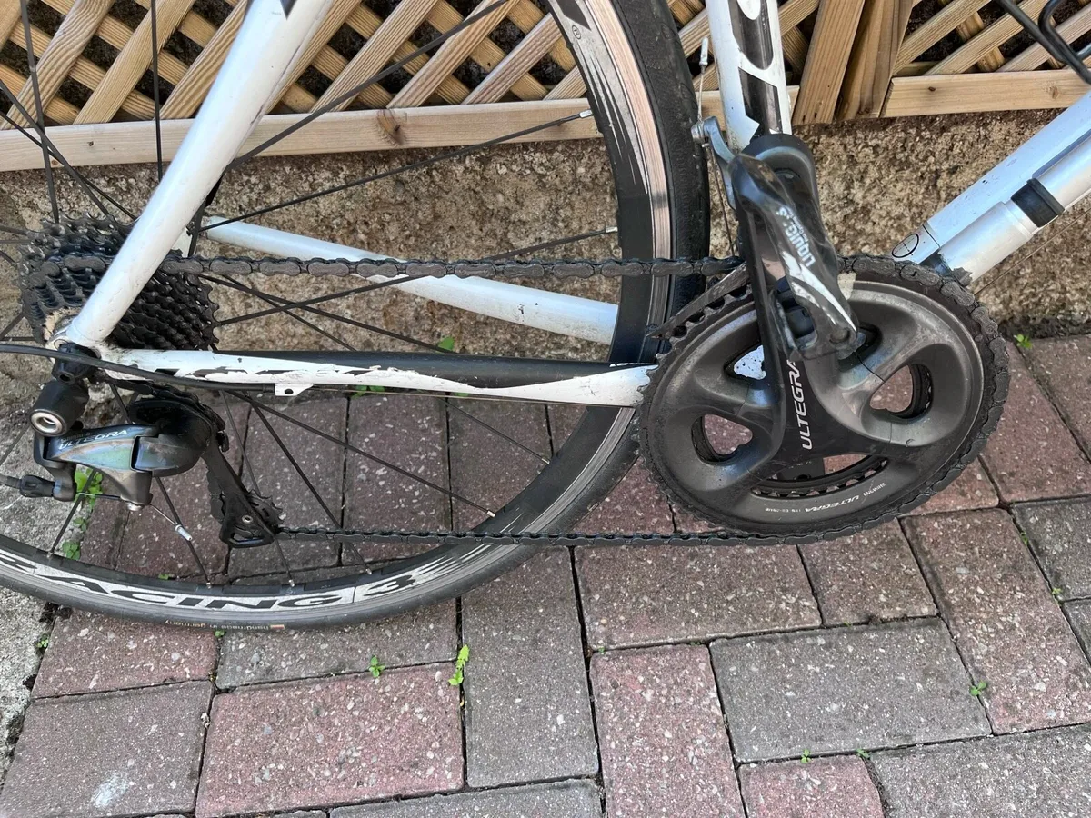 Look Carbon Frame Road Bike - Image 4