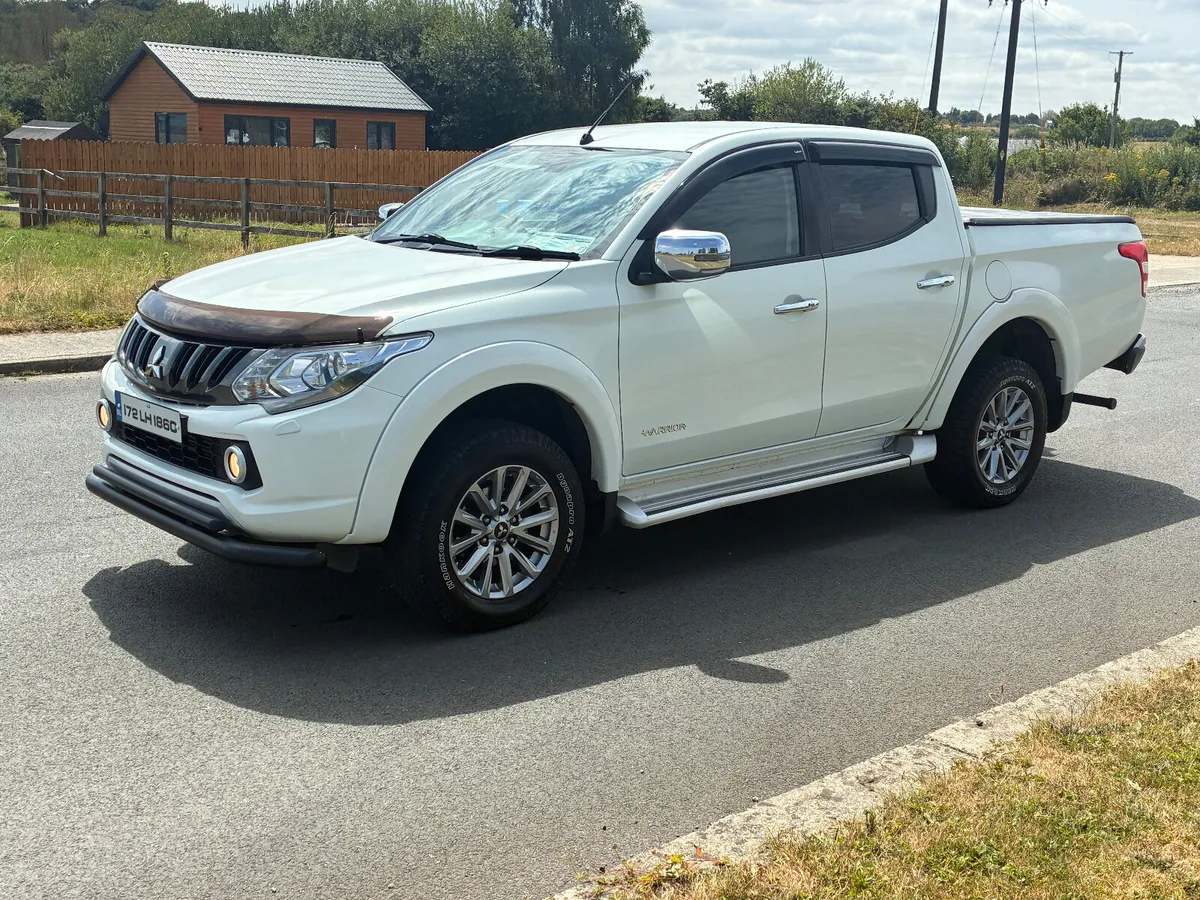 2017 (172) Mitsubishi L200 warrior *low miles* - Image 2