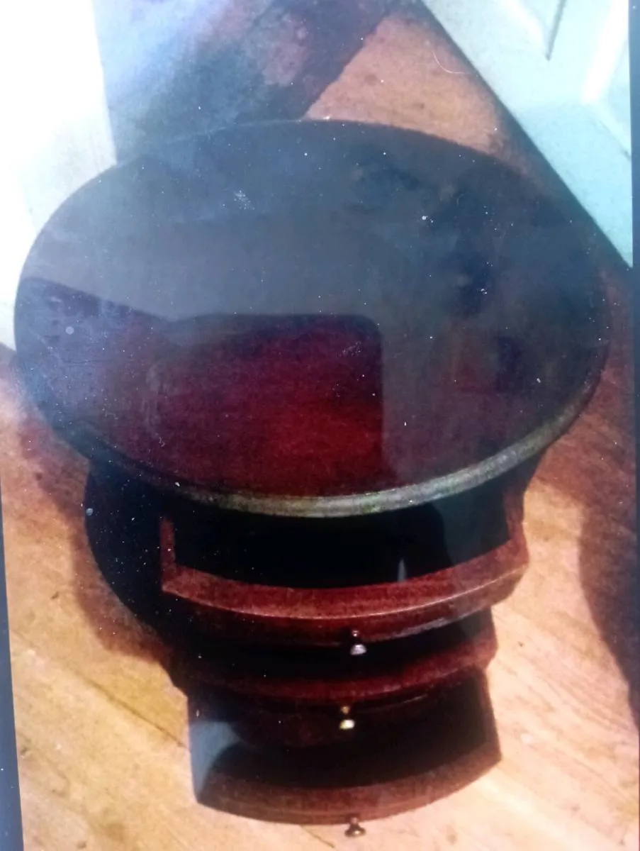 VINTAGE -STYLE WOODEN HALF - ROUND JEWELRY CHEST. - Image 3