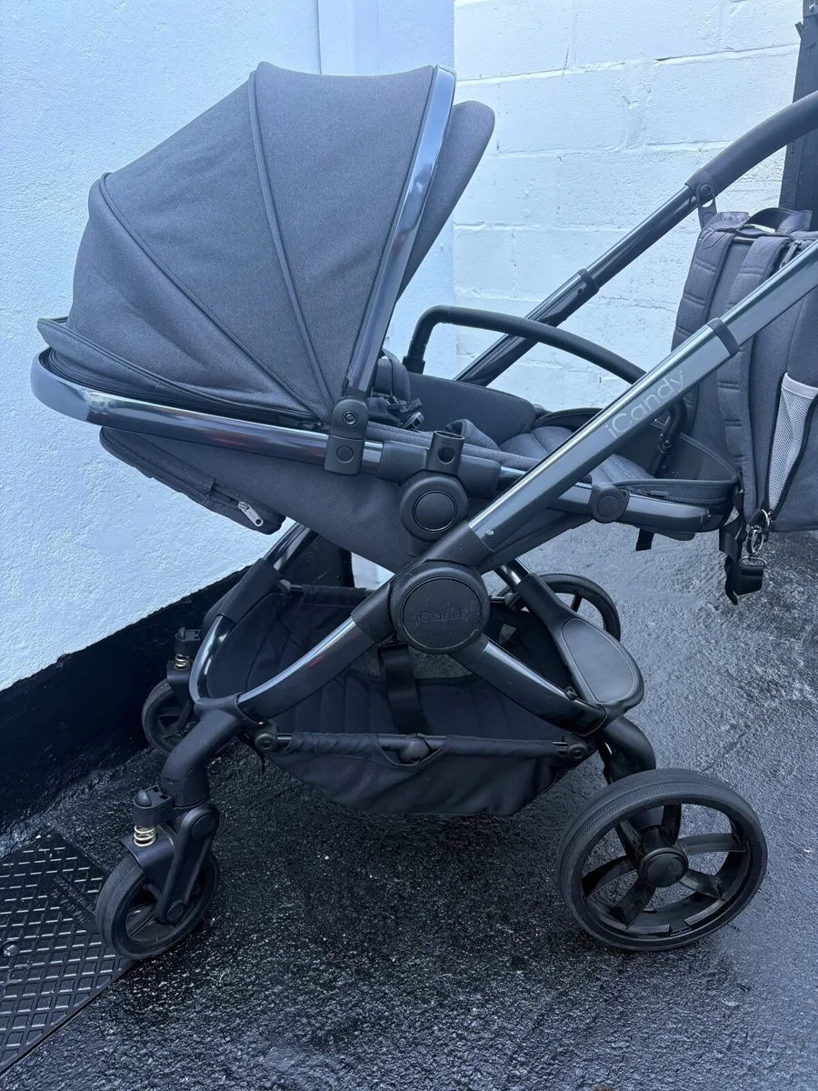 Icandy Peach 7 buggy/ pram bundle - Image 2