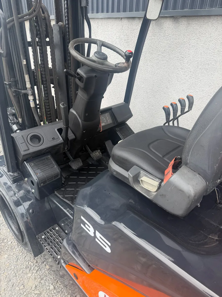 DOOSAN 3.5 Ton Container Spec - Image 4