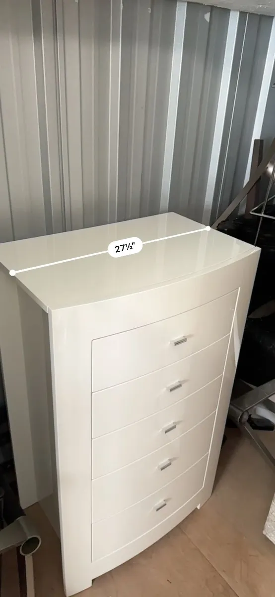 Italian Designer Bedroom Set – Excellent Condition - Image 3