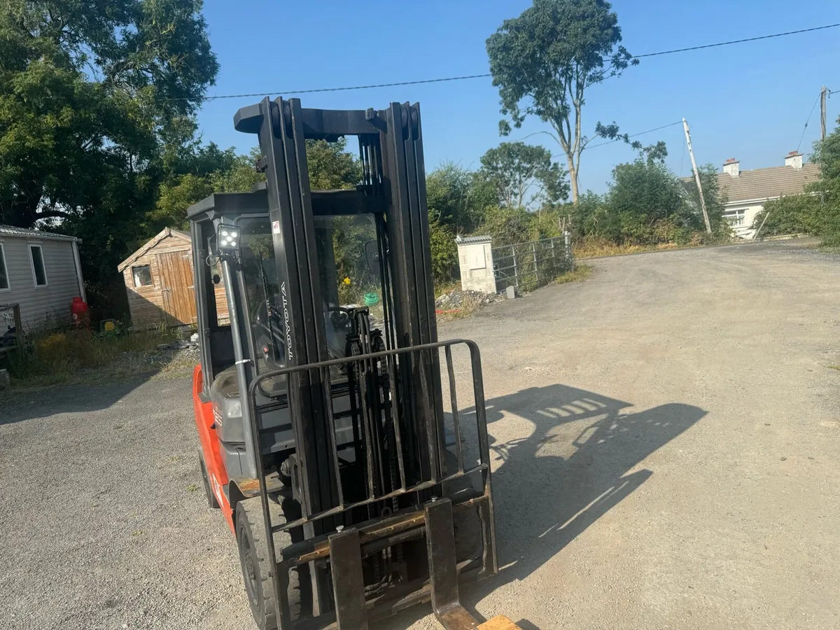 Toyota 2.5 ton diesel - Image 3