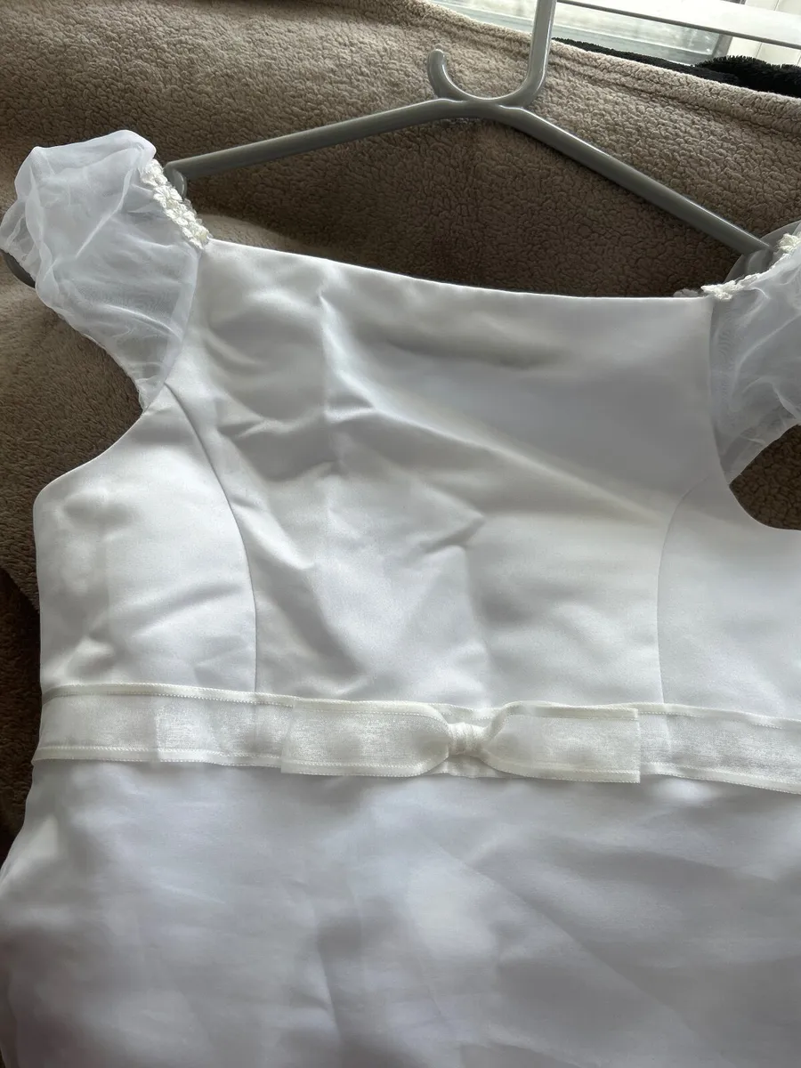 White dress age 9/10 - Image 3