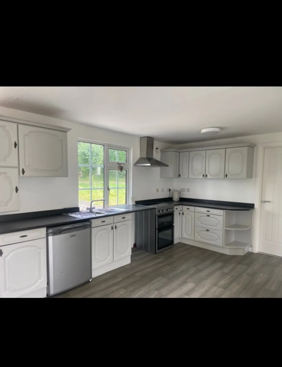 Mobile Home - Image 2