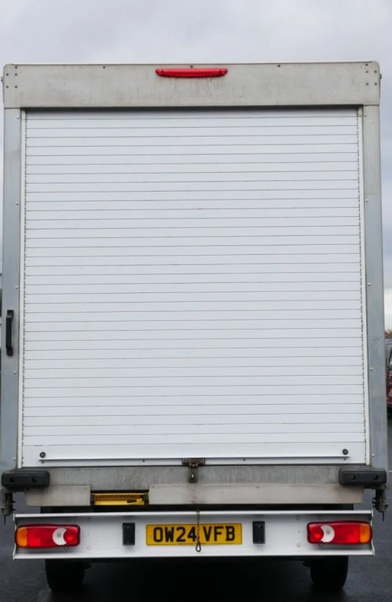 VB - 2024 Peugeot Boxer CurtainSider Van - Image 4