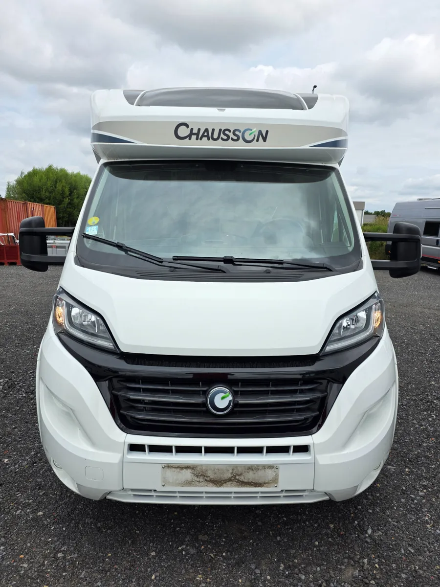 2017 CHAUSSON 718 XLB ISLAND BED & DROP DOWN BED - Image 2
