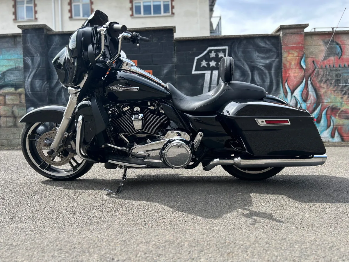 2022 HARLEY-DAVIDSON Street Glide - Image 3