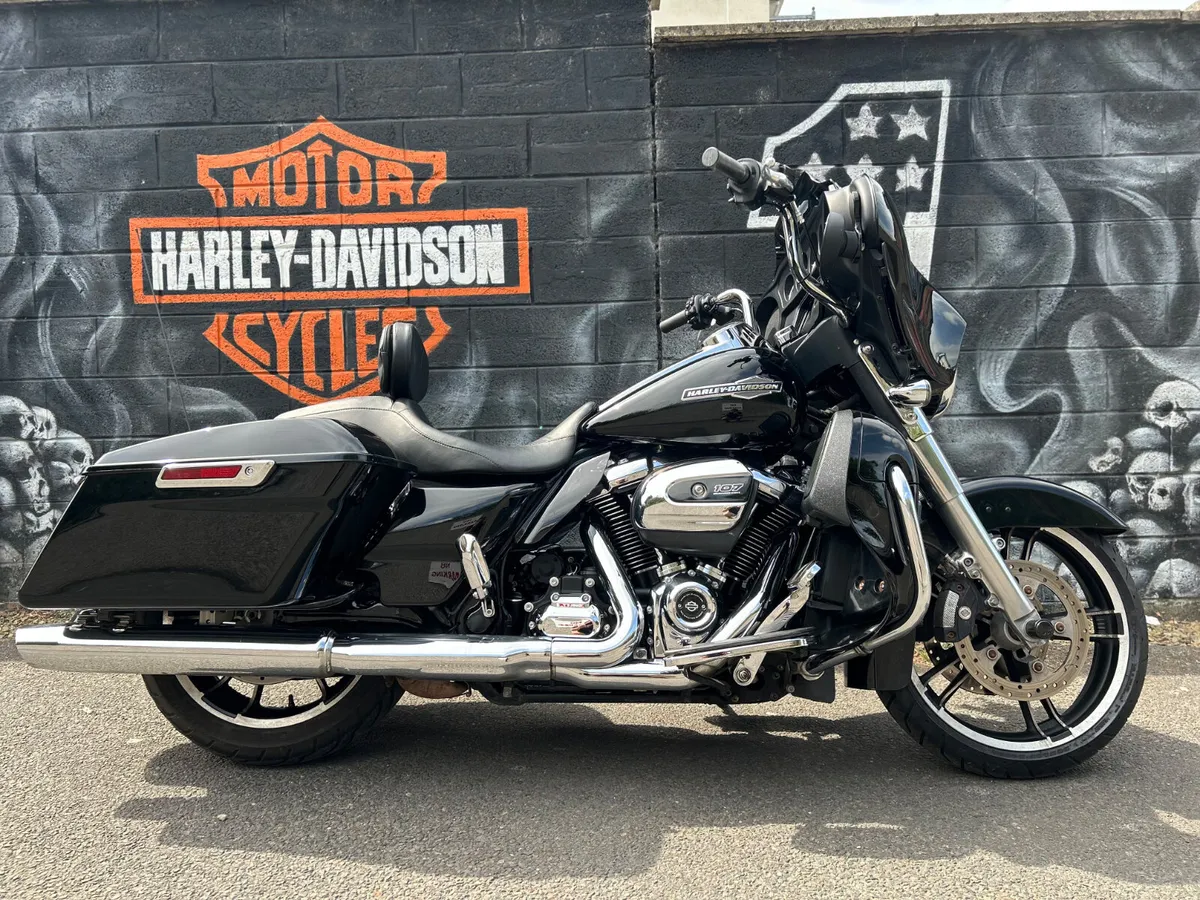 2022 HARLEY-DAVIDSON Street Glide - Image 1