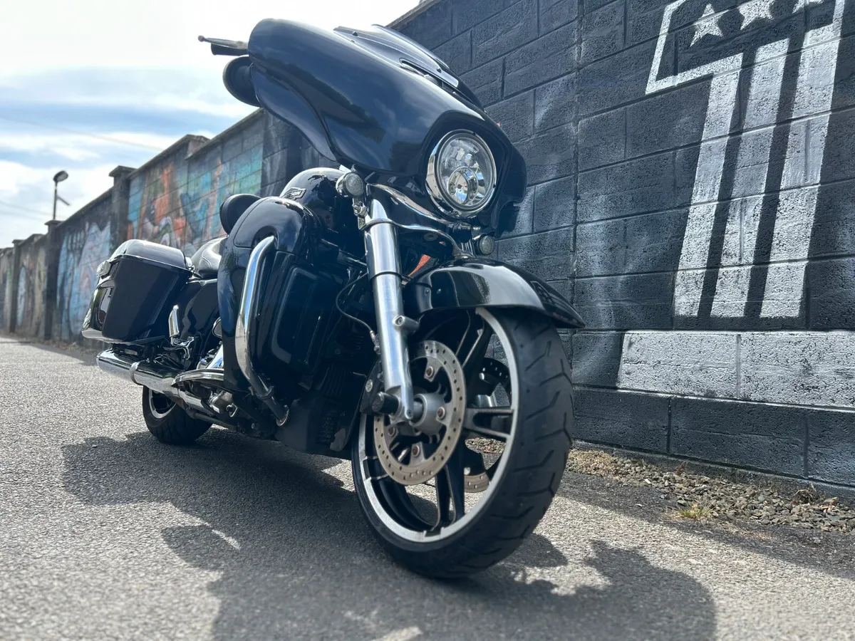 2022 HARLEY-DAVIDSON Street Glide - Image 4